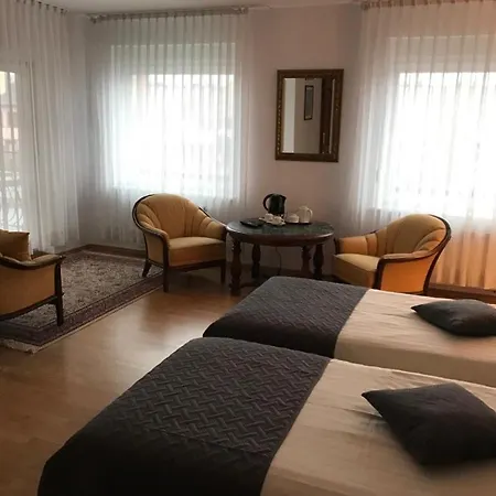 Monte Christo ホームステイ *