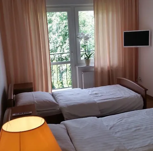 Monte Christo Проживание в семье Мястко